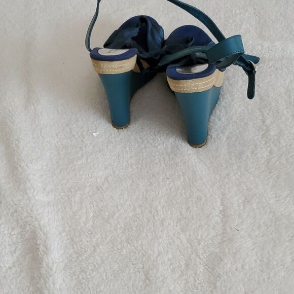 BENNETON real satin strap wedge heels - Picture 2 of 8